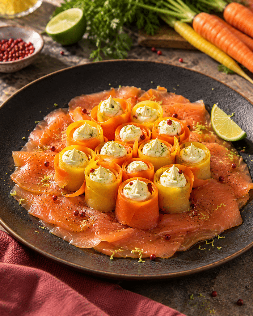 Roulés de carotte au fromage frais sur saumon fumé