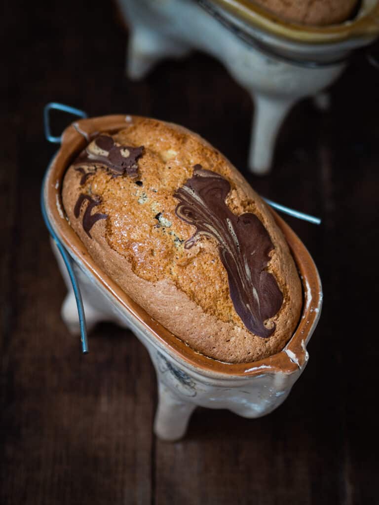 lämmele marbré au chocolat dans moule en céramique